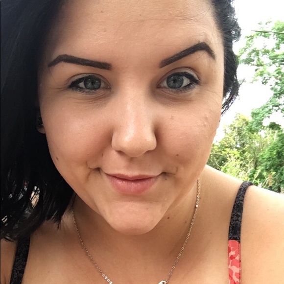 Meet your Posher, Katie - Picture 1 of 1